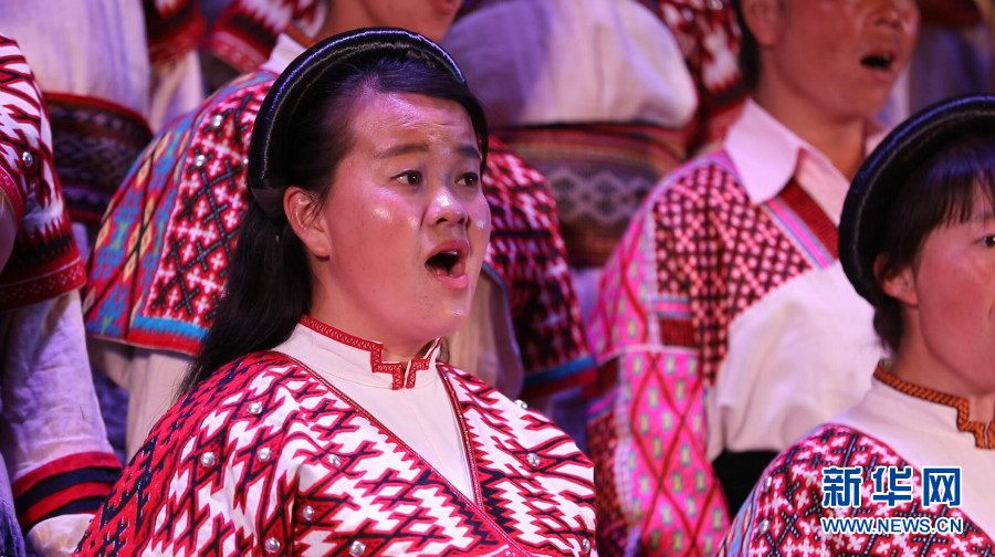 “拿起锄头干活，放下锄头唱歌”——他们从田间地头唱到国际舞台