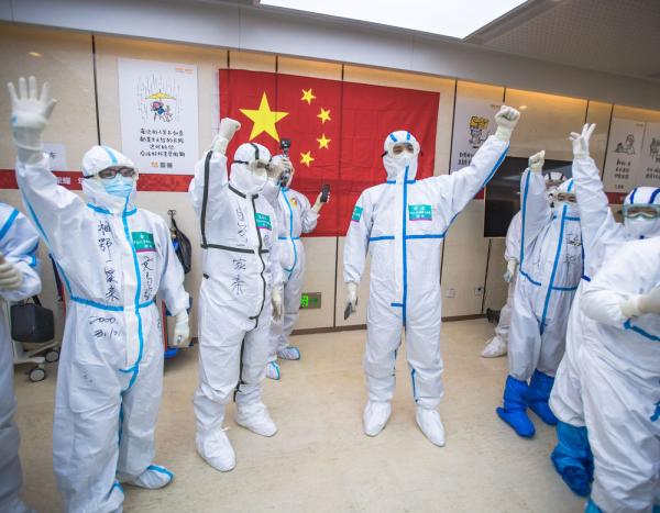 白衣战士，你的名字写满了这个春天！