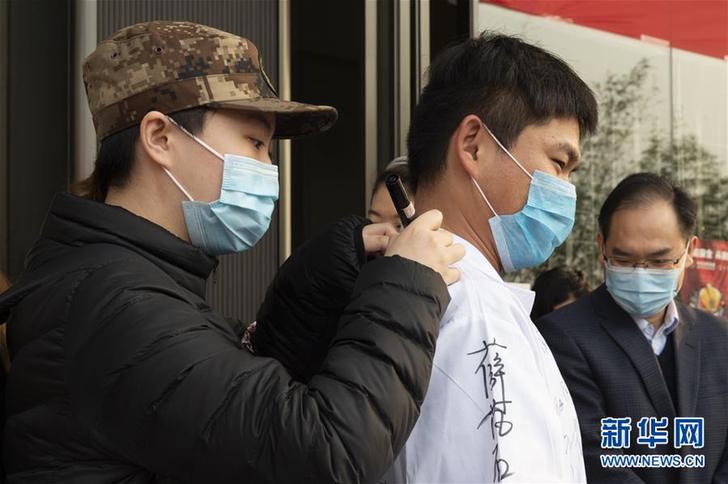 向最可爱的人要签名！