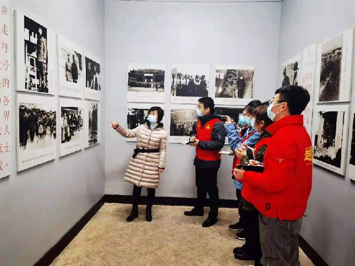 新华全媒+|他是军事家还是摄影师，用镜头记录下新四军烽火岁月