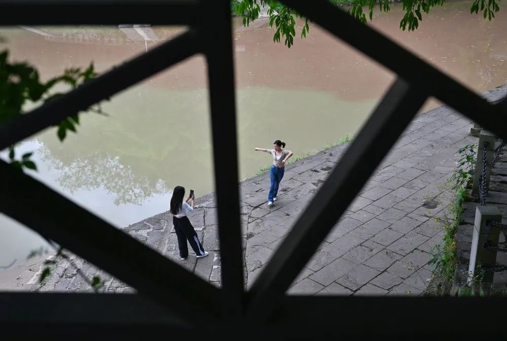 图集｜川渝摄影名家、记者走进綦江作品选登